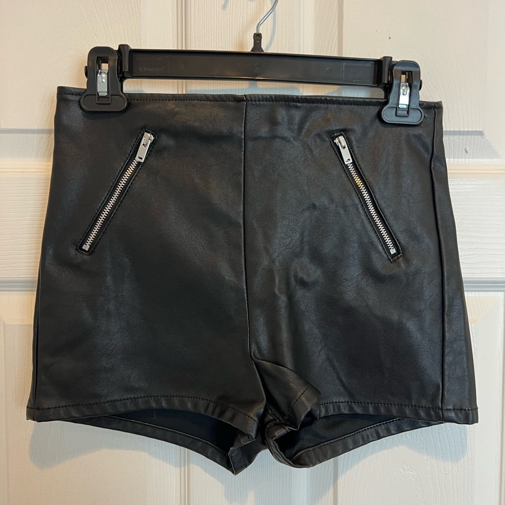 H&M High Waisted Faux Leather Shorts - Picture 1 of 5